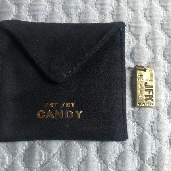Jet Set Candy Gold Vermeil New York JFK Luggage Tag Charm - Picture 2 of 4